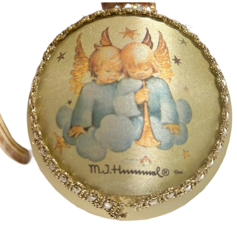 Schmid Berta Hummel • White & Gold Glass Christmas Ornament W/ Angel Design - Picture 2 of 14
